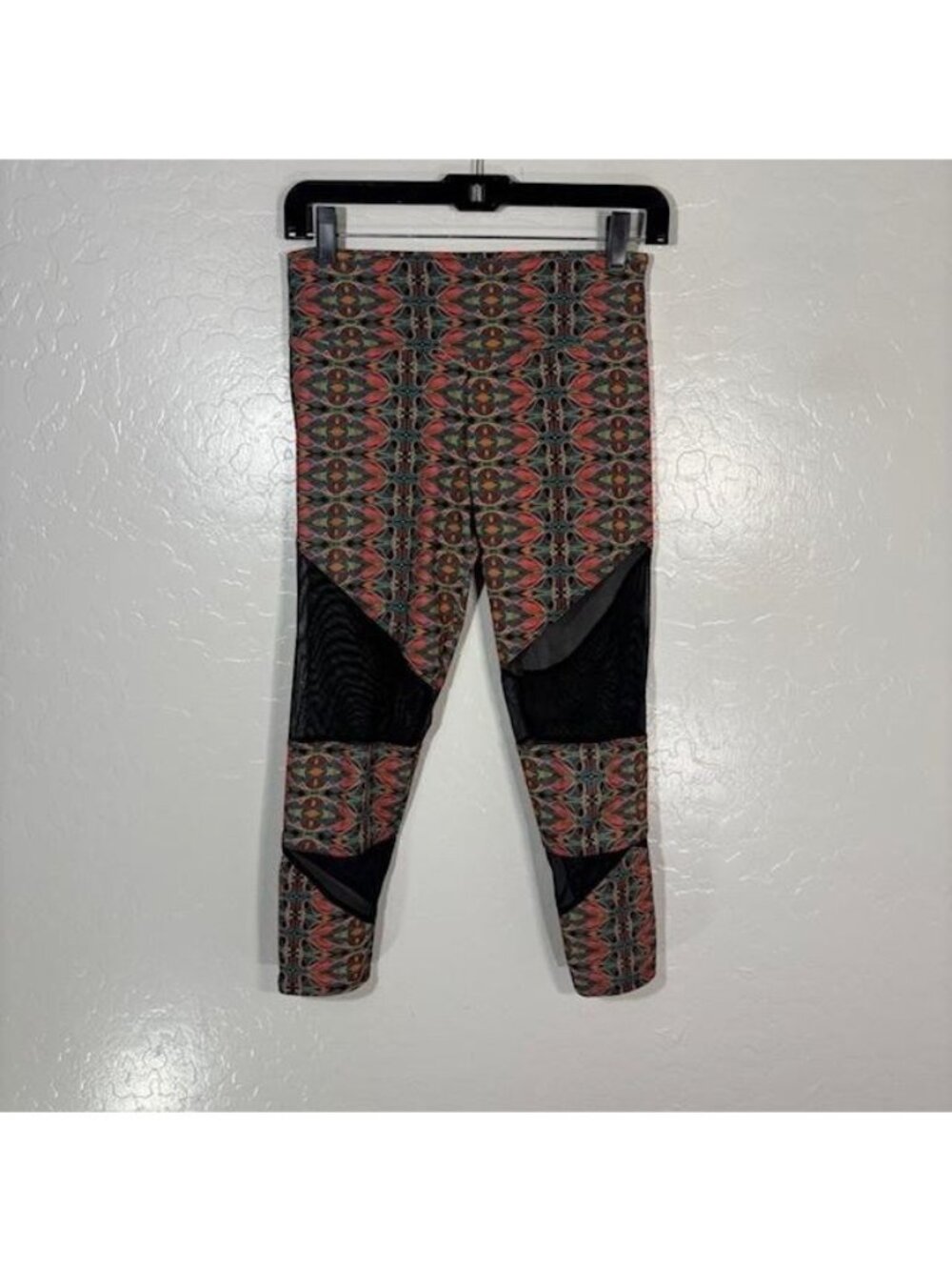 Onzie Leggings Womens S/M Multicolor Mesh Capri Sheer Yoga Pants Gym Athletic